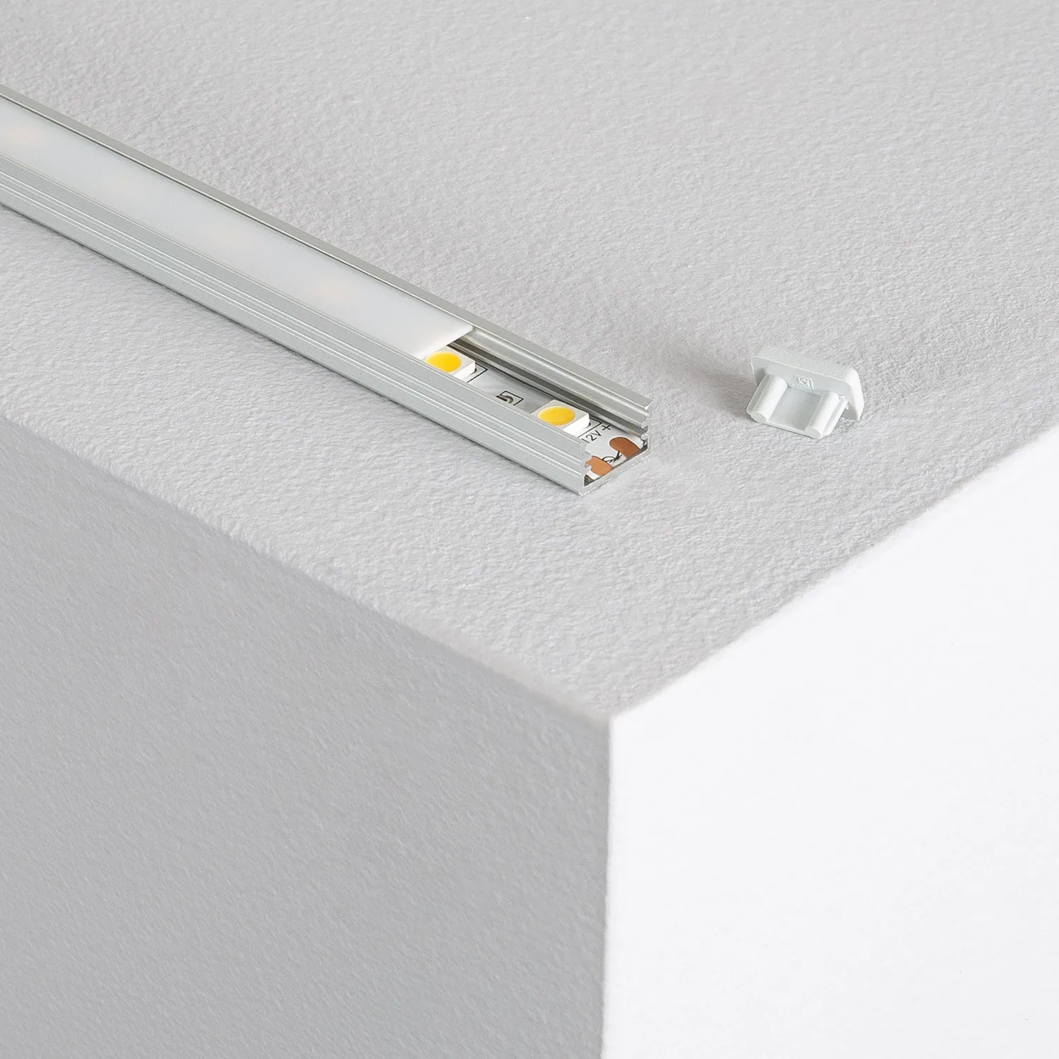 Aluminiumprofil mit Abdeckung für LED-Streifen bis 10mm